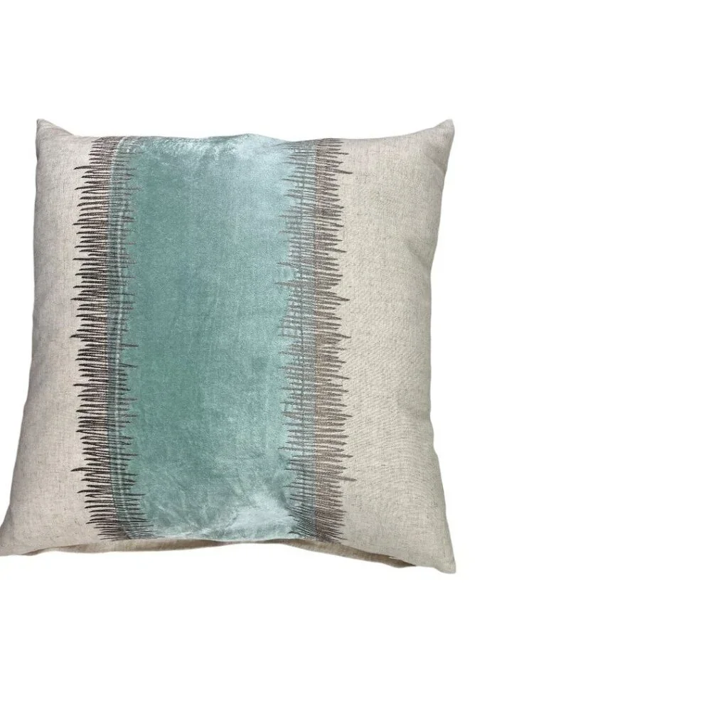 Newport Layton Home Fashions Decorative Accent Pillow Duck Feathers 20